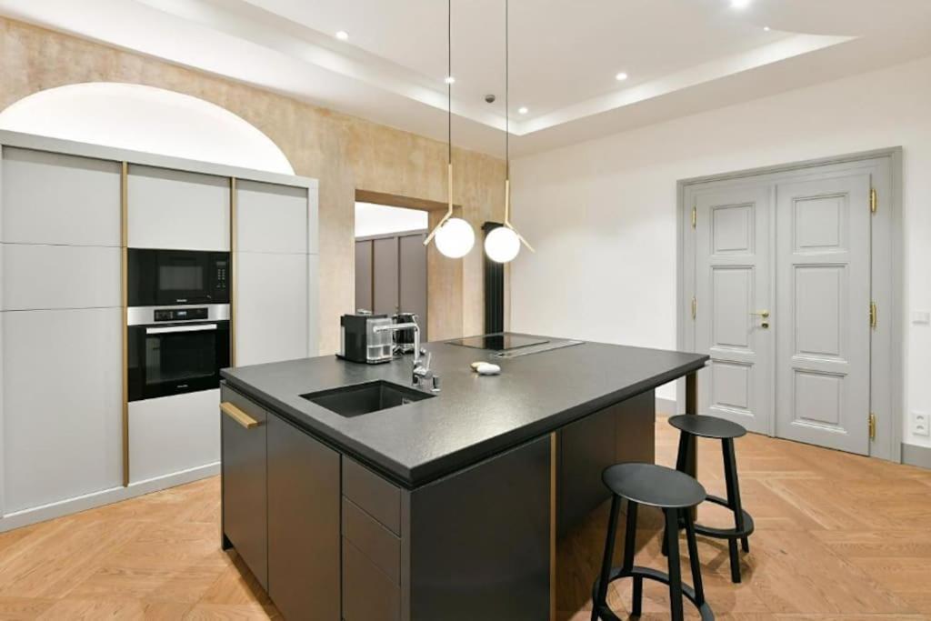 Apartament Luxury Old Town Apt, Parking