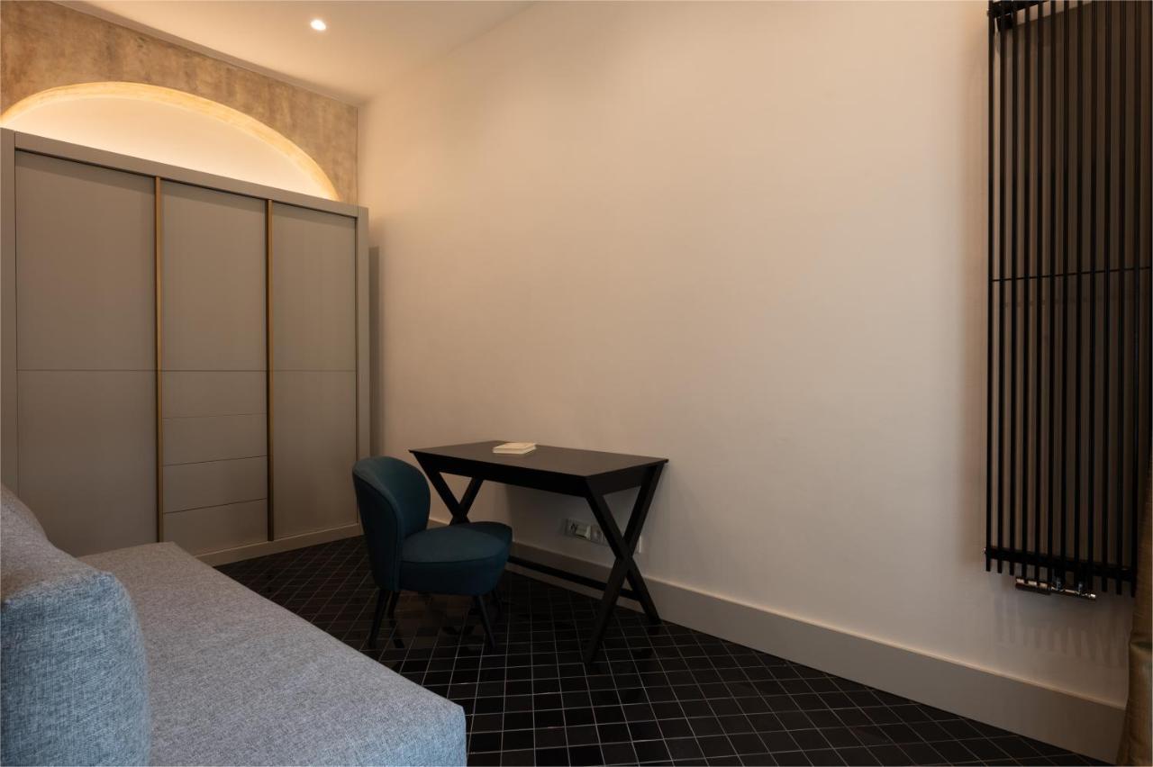 Luxury Old Town Apt, Parking Apartament